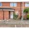 Peaceful terrace house with allocated parking bay - Reading