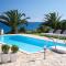 Trapezaki Villas, Seafront Accommodation - Trapezaki