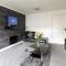 CAPRI 13 SA - 3 Bedroom House close to Loughborough University, EV car facilities, Free Parking, Free Wifi - Ask for contractor rates!