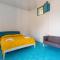 La finestra sul mare by Tizzano House