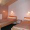 Auberge de Jeunesse de Saintes photo 17