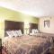 Super 8 by Wyndham Galesburg