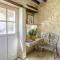 Burgundian Farmhouse in Talon with Fireplace - Talon