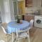 Into The BLUE, 4 guests, 5 min away from the BEACH