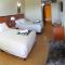 Express Inn Coronado & Camping