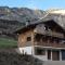 Quatre Sam - Chalet - BO Immobilier- Châtel - Multipass 2025 Été en option au tarif de 3euros par jour et par personne