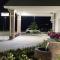 Garnett Hotel & RV Park