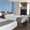 Microtel Inn & Suites by Wyndham Fond Du Lac - Фон-дю-Лак