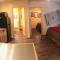 Alpaca Inn, The