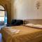 Apanemia Rooms