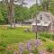 Rustic-Chic Cottage with Yard and Grill - Near Hiking! - Northfield