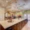 Villa Gordal - Enormous Villa in Las Vegas with 39 Sleeps - لاس فيغاس