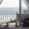 Seals Harbor Hotel