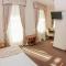 Hotel 52