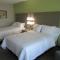 La Quinta Inn & Suites by Wyndham Jackson-Cape Girardeau - Jackson