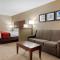 Comfort Inn & Suites Cincinnati Eastgate - Eastgate