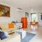Panoramic Art Apartment with jacuzzi