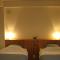 Guesthouse Hyakumanben Cross