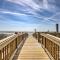 1 Block to Ocean Shore Condo in Myrtle Beach!