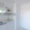 Appartement avec piscine et parking photo 11