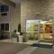 Holiday Inn Express Hotels & Suites Burlington by IHG