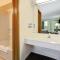 Super 8 by Wyndham Fort Mitchell Cincinnati Area