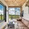 FlopHouze Shipping Container Hotel - Round Top