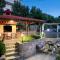 Family holiday house with jacuzzi - Žrnovnica