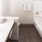 Holiday Inn Express & Suites - North Battleford by IHG