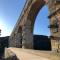 STUDIO Havre de paix au pont du gard Piscine et Jacuzzi chez Valerie Payre