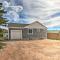 Lake-View Escape with Private Beach Resort Access! - جاردن سيتي
