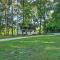 Peaceful Broken Bow Cottage with Fire Pit!