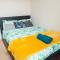 Delightful Central, Seaside Apartment-with free parking