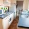 Delightful Central, Seaside Apartment-with free parking - 南希尔兹