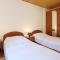 Family-friendly apartments with swimming pool Kuciste - Perna, Peljesac - 10143