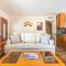 Spacious house with hot tub spa, to enjoy red rock view, near Amitabha stupa, and trails - سيدونا