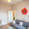 Delightful Central, Seaside Apartment-with free parking