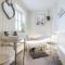Swallowship Cottage