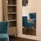 Upstairs at 33 - Self check in boutique accommodation in Worcester Centre