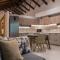 Casa Leone, cosy apartment overlooking the square