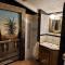 Varias Art House