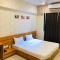 Hotel Golden - I