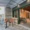 Casa Leone, cosy apartment overlooking the square