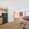 Howard Johnson by Wyndham Quincy/ Boston