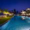 Sri Sharavi Beach Villas & Spa - with 43 metre saltwater infinity pool - 米瑞莎