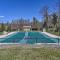 Cozy Tobyhanna Cabin with Hot Tub and Resort Amenities - 托比汉纳