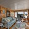 Deck and Beach Access Waterfront Cape Cod Cottage - ويرهام