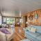 Deck and Beach Access Waterfront Cape Cod Cottage