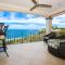 Exquisitely decorated 5th-floor aerie with views of two bays in Flamingo