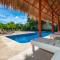 Exquisitely decorated 5th-floor aerie with views of two bays in Flamingo - Playa Flamingo